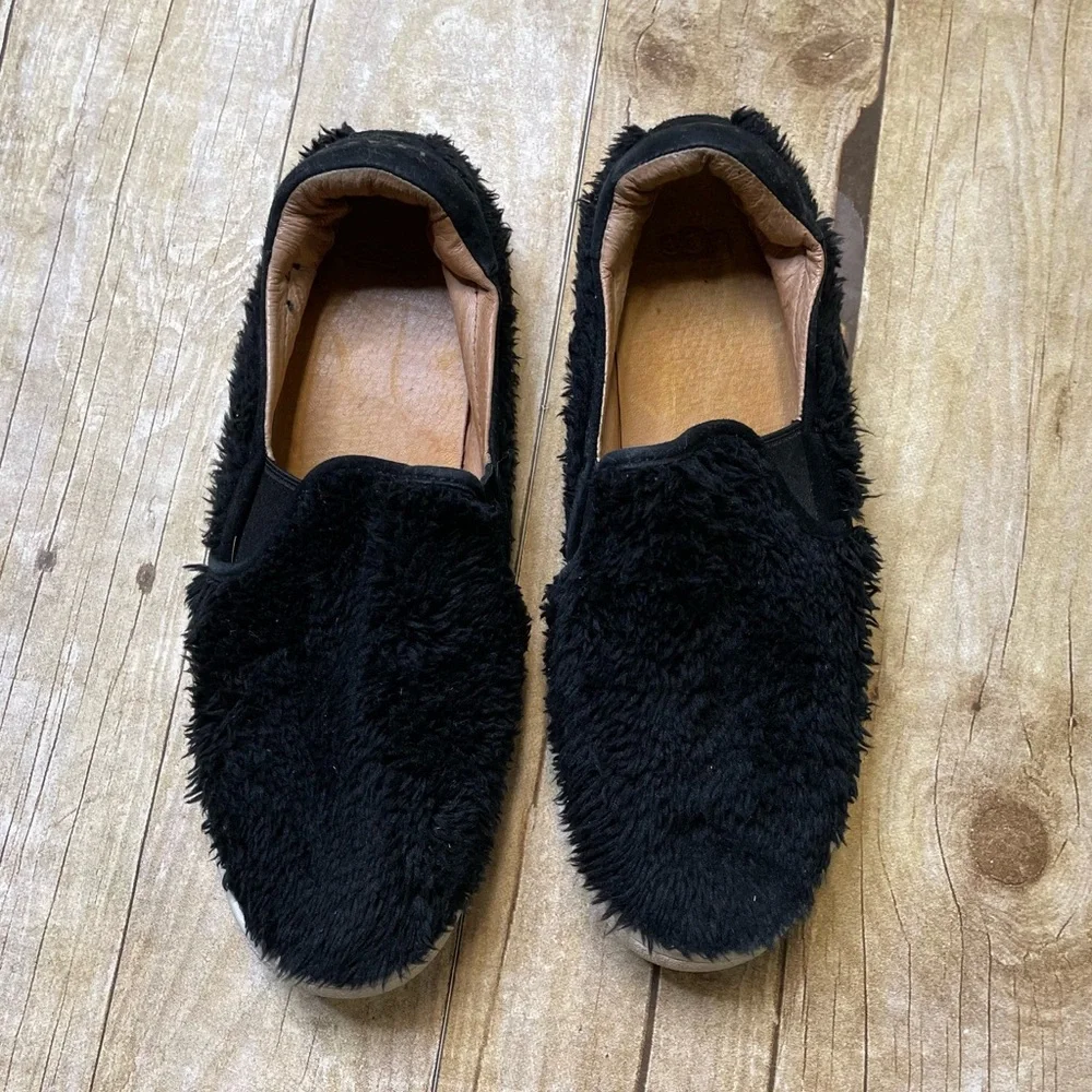 UGG Women’s Black Ricci Sherpa Slip On Loafer Shoe